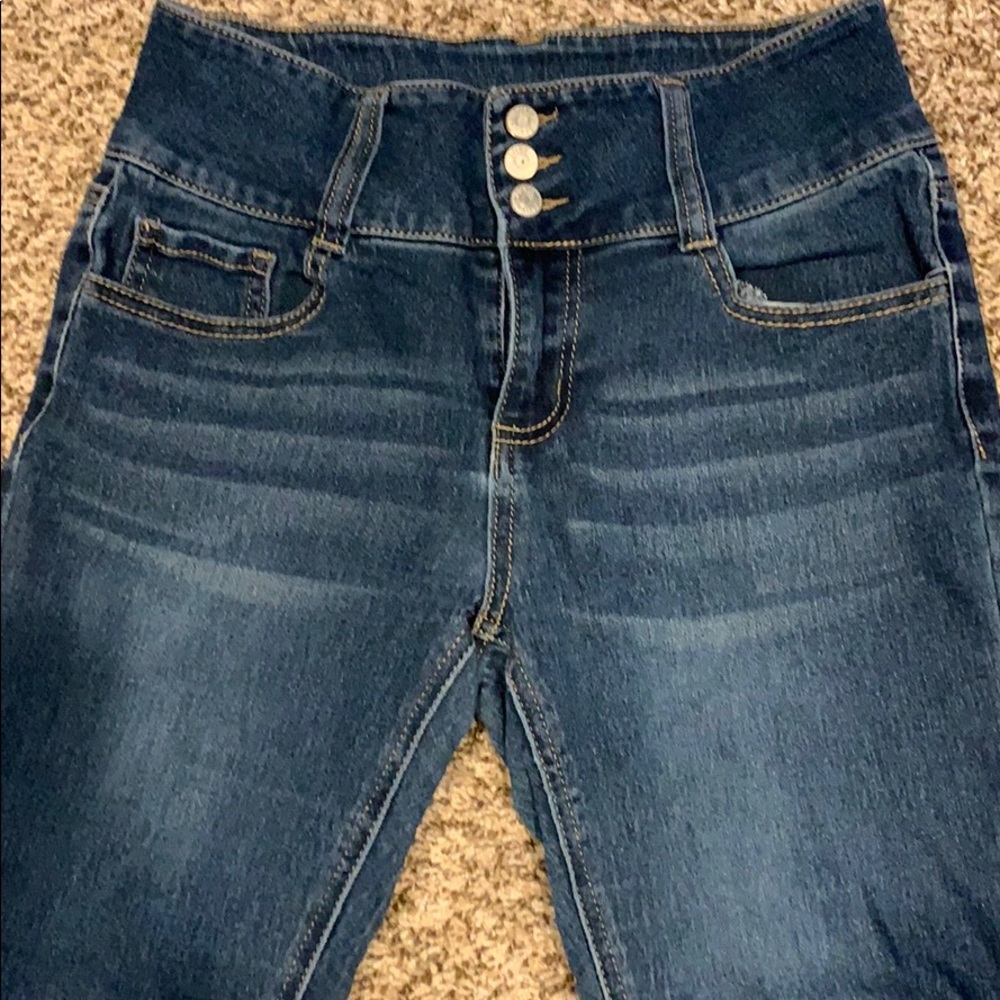 Love Revival Jeans